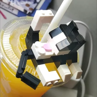 Hot Animal Kawaii Series 62pcs Moc Bricks Cat Figires DIY Building Blocks Kids Education Toys For Children Birthday Gifts