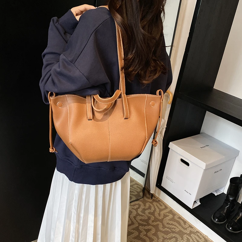 Retro Versatile Large Capacity Women's Shoulder Bags 2025 Fashion New Niche Design Solid Advanced Sense Casual Handbags