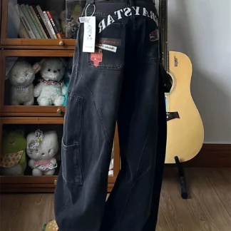 Women's High Waist Wide Leg Black Denim Jeans Vintage Washed Pocket Letter & Patch Detail Y2K Streetwear Loose Cargo Trousers
