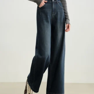 ZIQIAO Women's Warm Fleece-Lined Straight Jeans 2025 Winter Retro Blue Wide Leg Music Festival Daily Life Home Commuting School