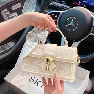 New Chinese and Luxury Makeup Bag with Charming Decoration and Scarves Women's Popular Versatile Handheld Crossbody Bag