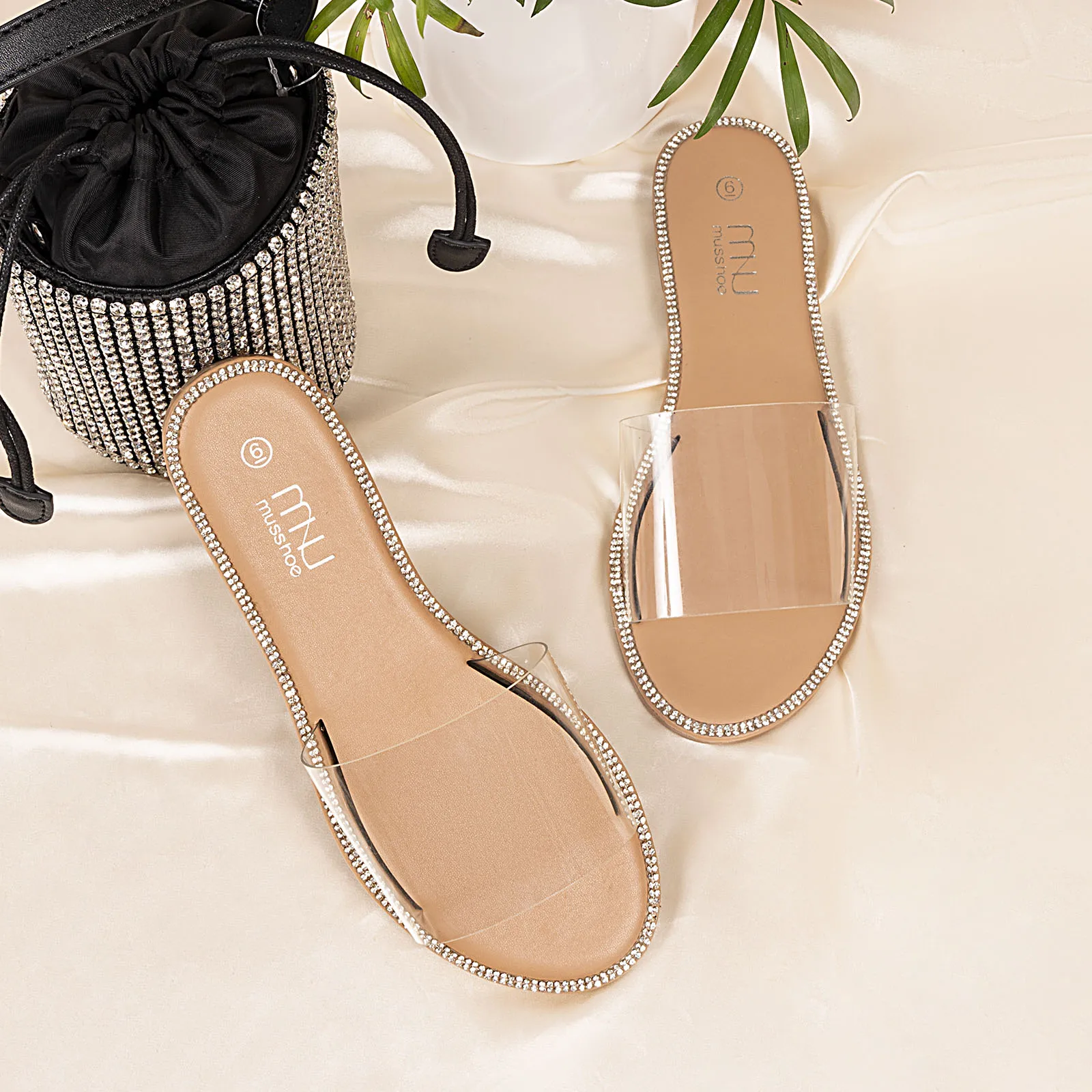 Fashion Summer Women Slippers Shoes Casual Beach Ladies Clear Sandal Comfortable Flat Indoor Slides Woman Transparent Shoes - Image 2