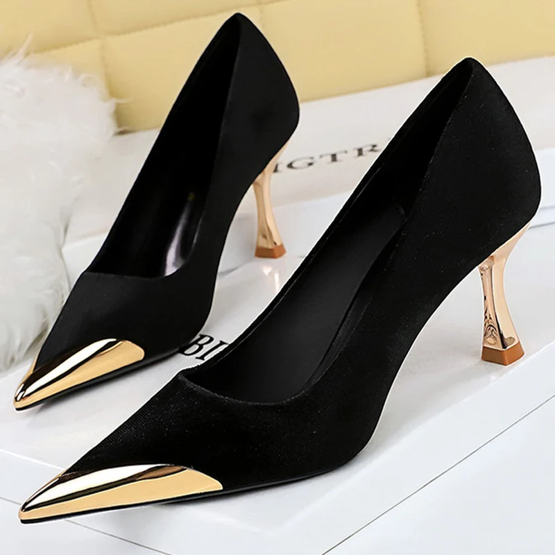 Large size 43 Women 7 Cm Heels Metal Pointed Women Pumps Fashion Kitten Heels Sexy Party Shoes Women Suede Luxury Lady Heels