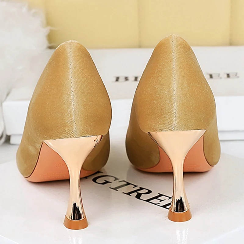 Large size 43 Women 7 Cm Heels Metal Pointed Women Pumps Fashion Kitten Heels Sexy Party Shoes Women Suede Luxury Lady Heels - Image 6